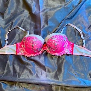 Victoria’s Secret 34D Dream Angels Lined Demi Bra